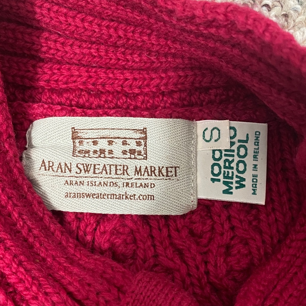 Women's 100% Merino Wool Pink Aran Cable Knit Sweater - Picture 3 of 6